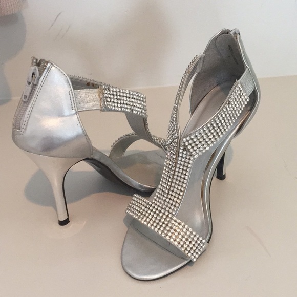 Shoes - Picture 2 of 2